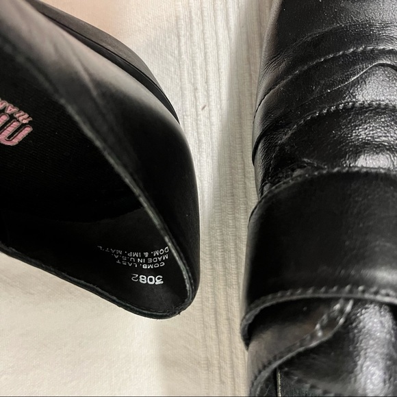 Munro woman's black leather slip-on shoes, women’s 8.5 SS - Picture 6 of 9